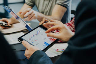 Managing telecom expenses in businesses